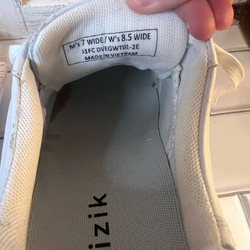 Kizik slip in shoe